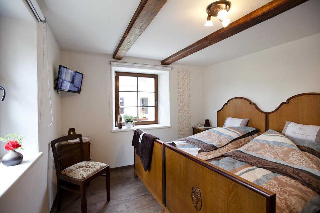 Pension Alte Schmiede Zabeltitz 部屋 写真