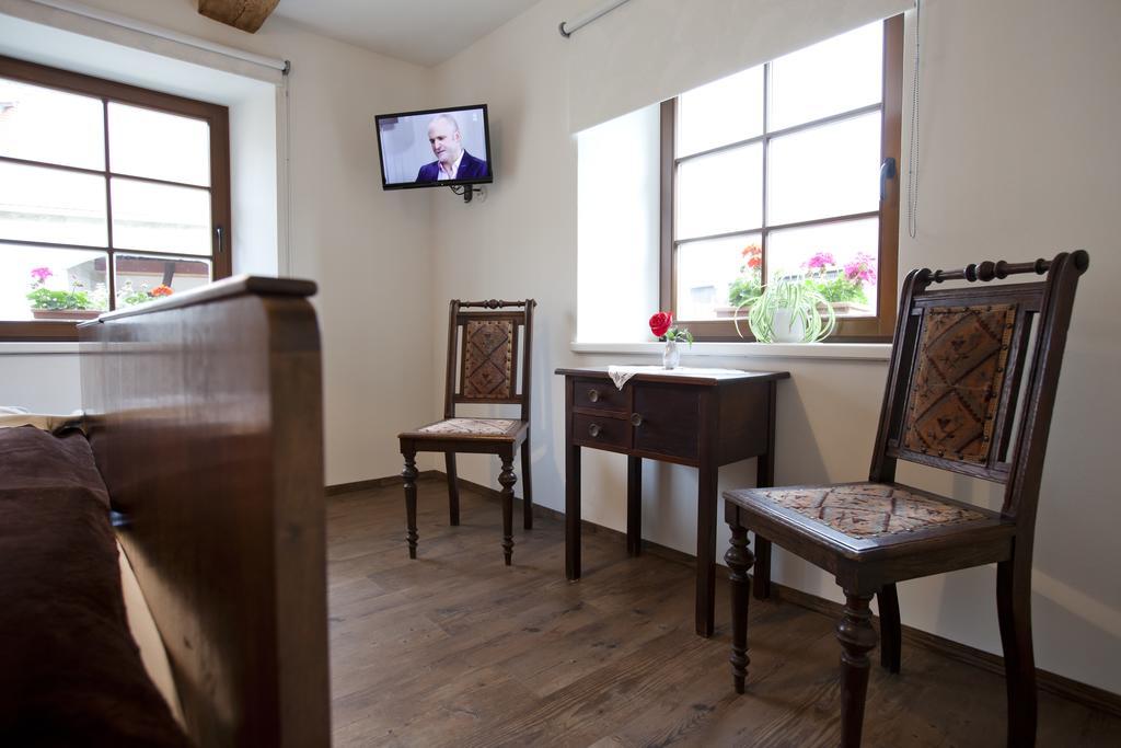 Pension Alte Schmiede Zabeltitz 部屋 写真