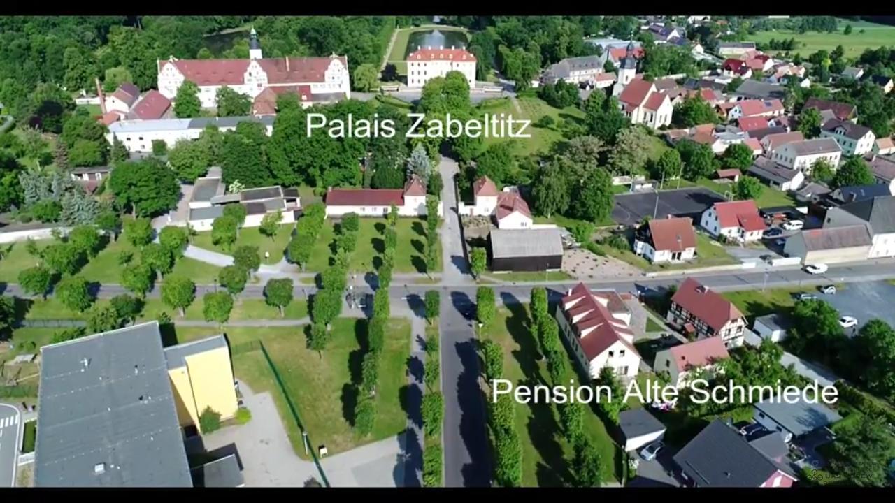 Pension Alte Schmiede Zabeltitz エクステリア 写真